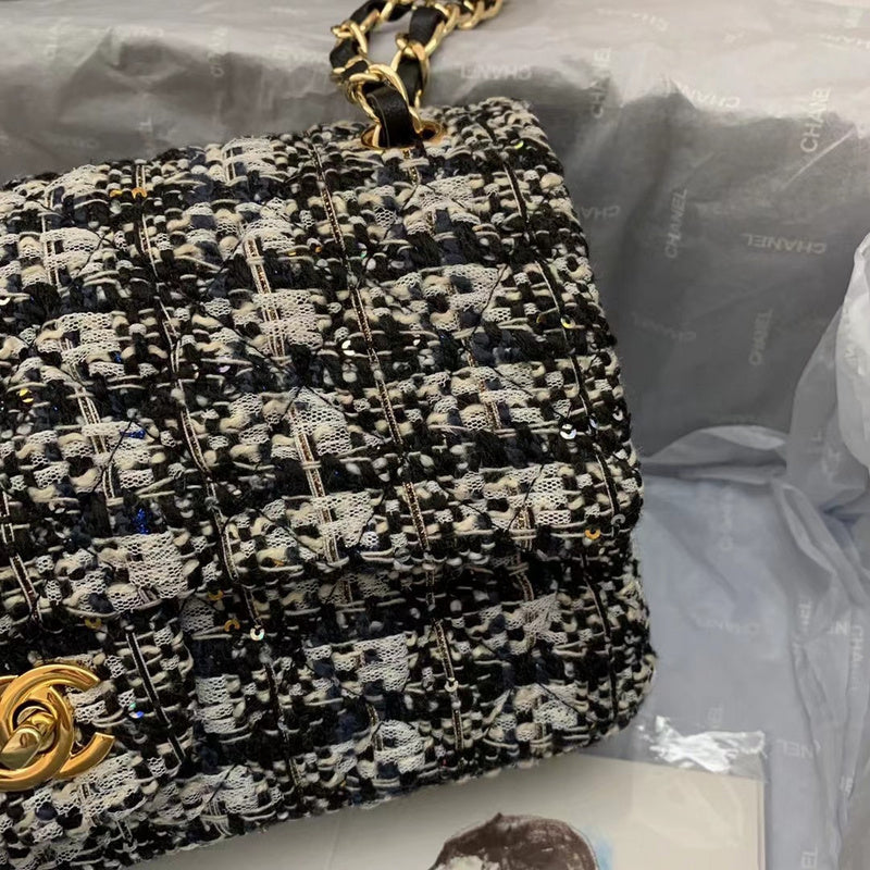 Anum Bags Detail