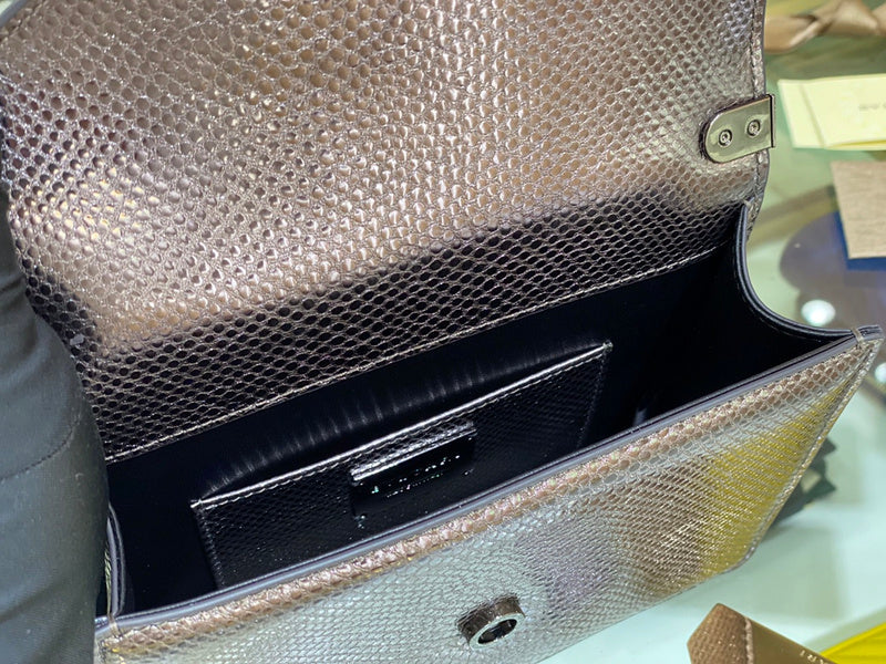 Anum Bags Detail