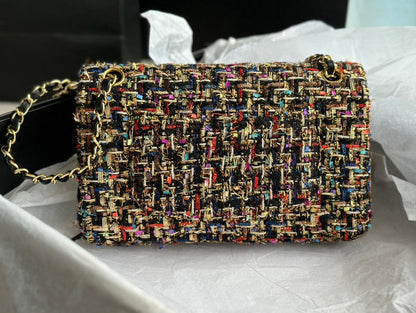 Anum Bags Detail