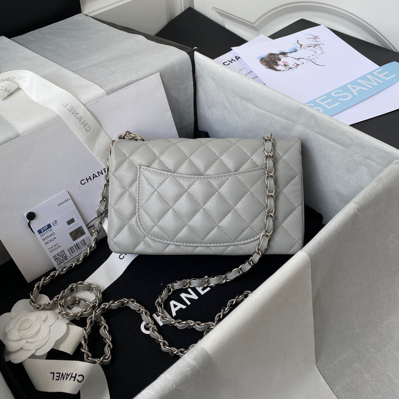 Anum Bags Detail