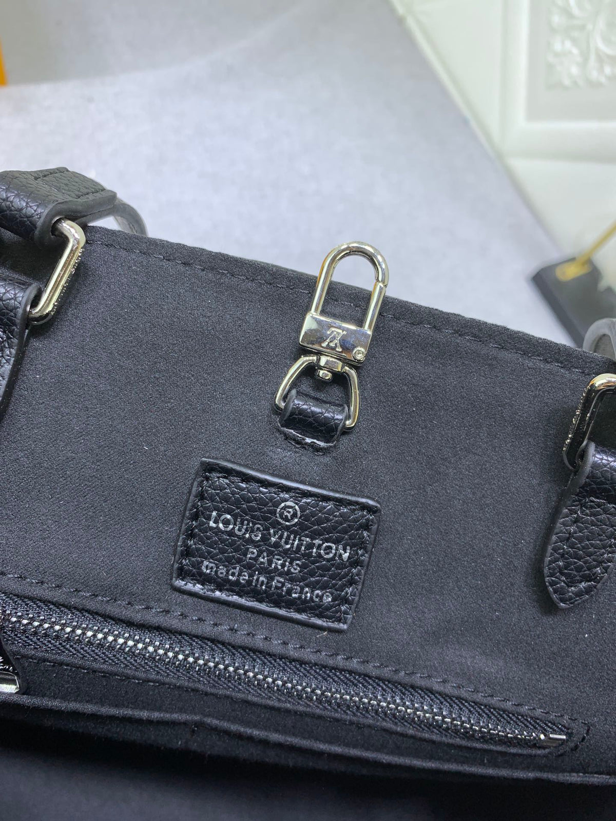 Anum Bags Detail