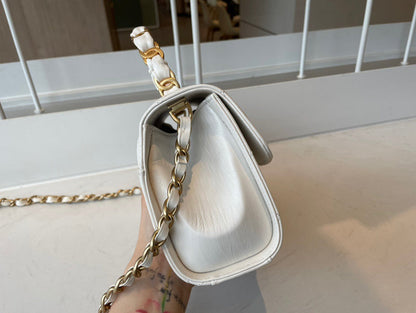Anum Bags Detail