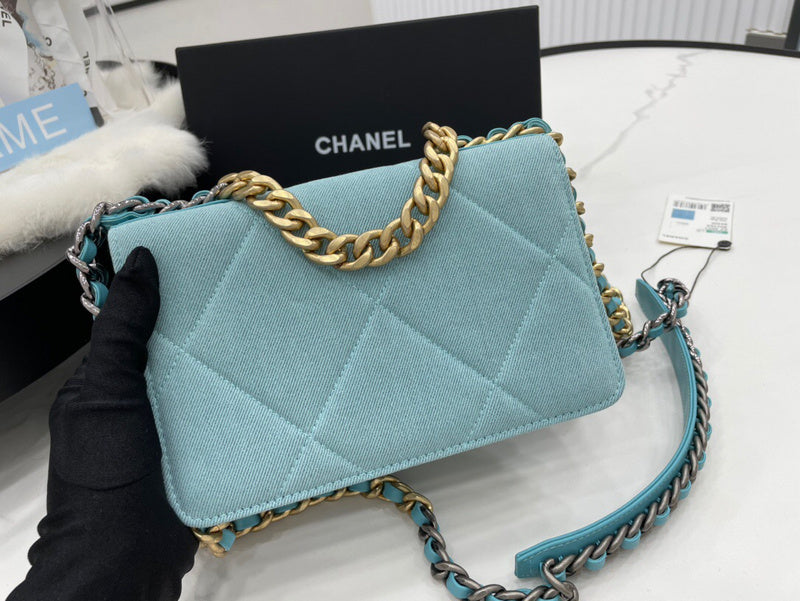 Anum Bags Detail