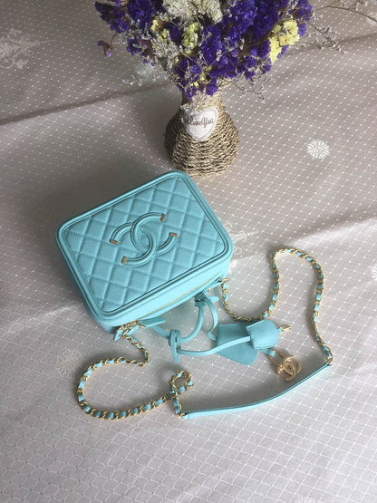 Anum Bags Detail