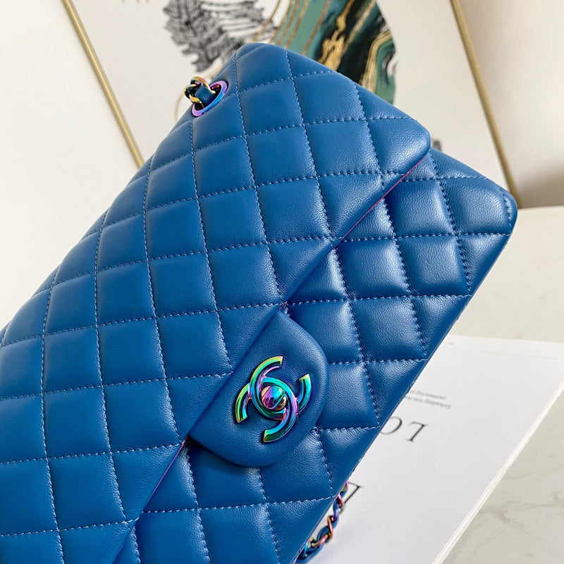Anum Bags Detail