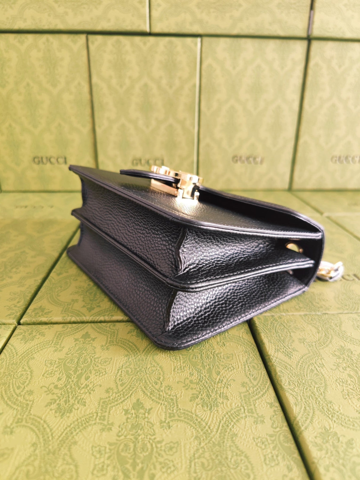 Anum Bags Detail