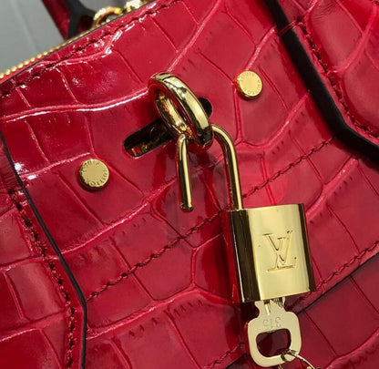 Anum Bags Detail
