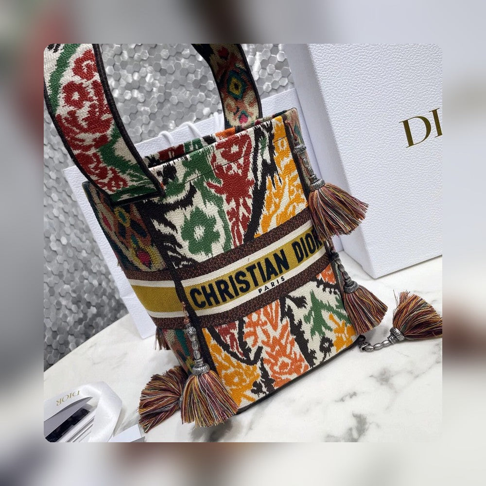 Anum Bags Detail