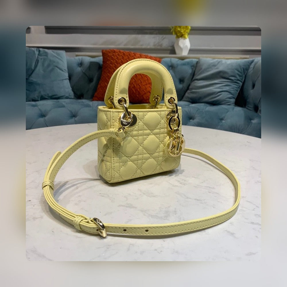 Anum Bags Detail