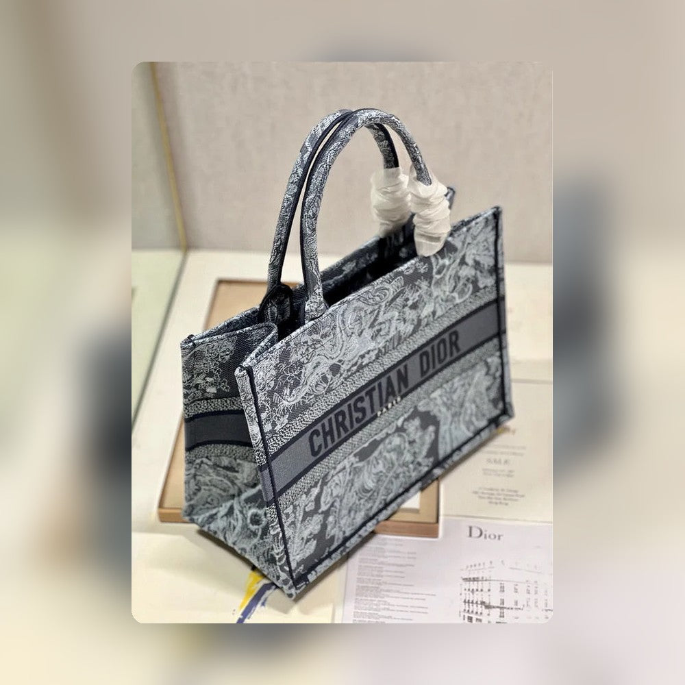 Anum Bags Detail