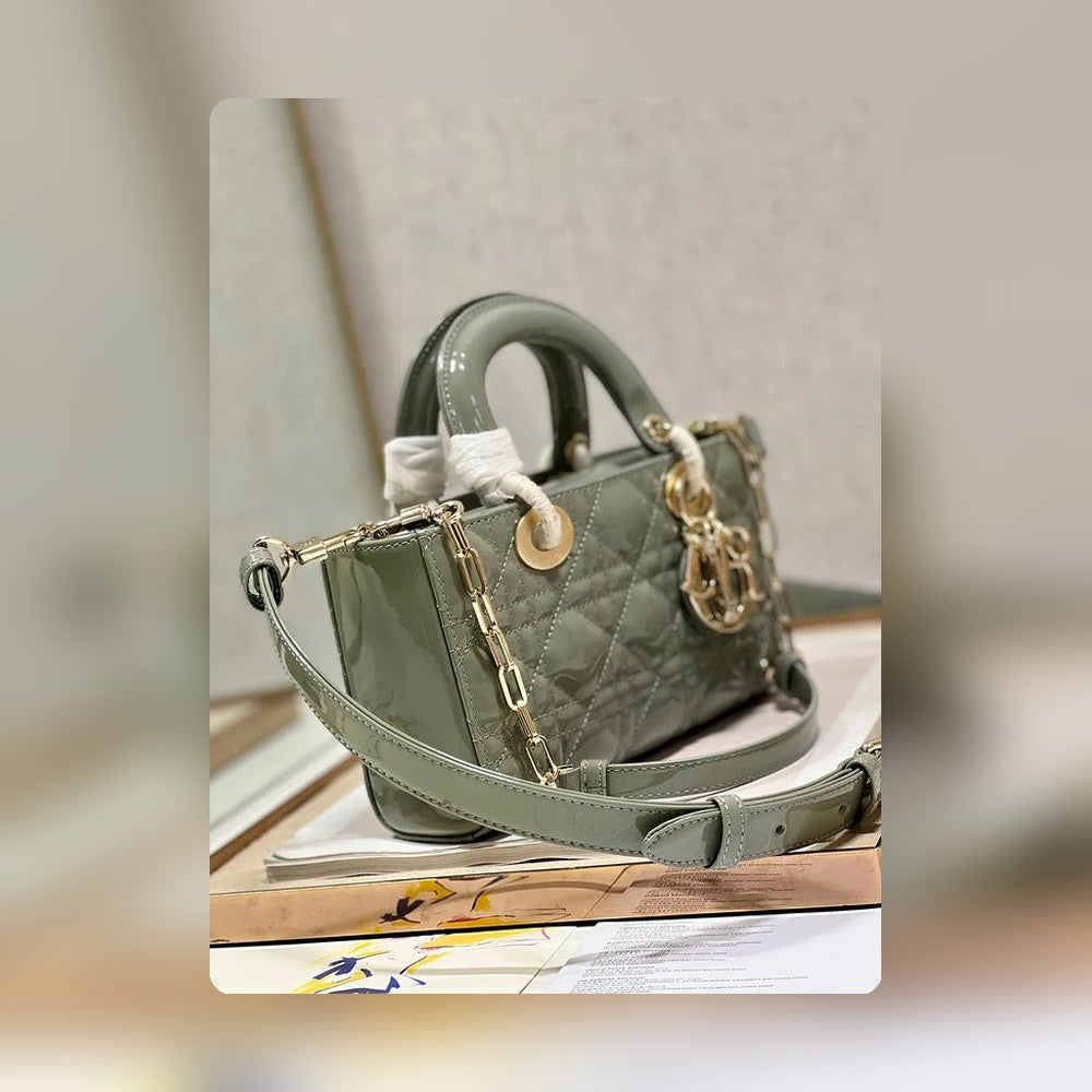 Anum Bags Detail