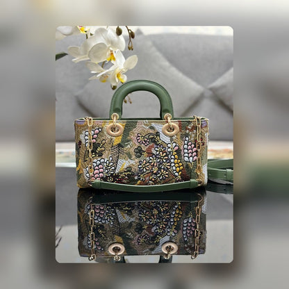Anum Bags Detail