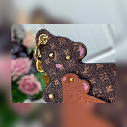 Anum Bags Detail