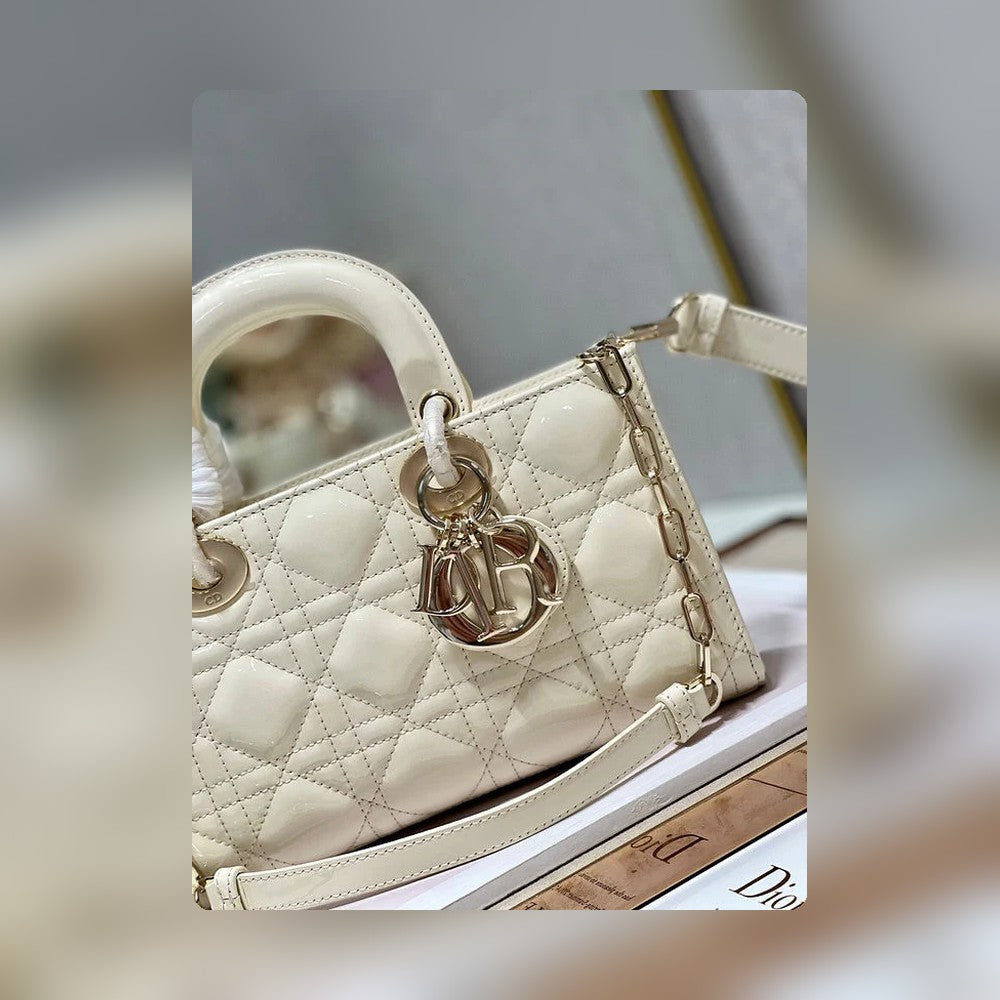 Anum Bags Detail