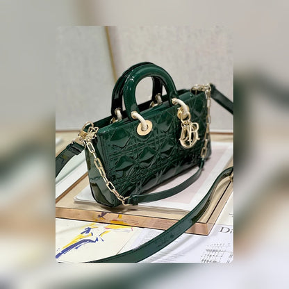 Anum Bags Detail