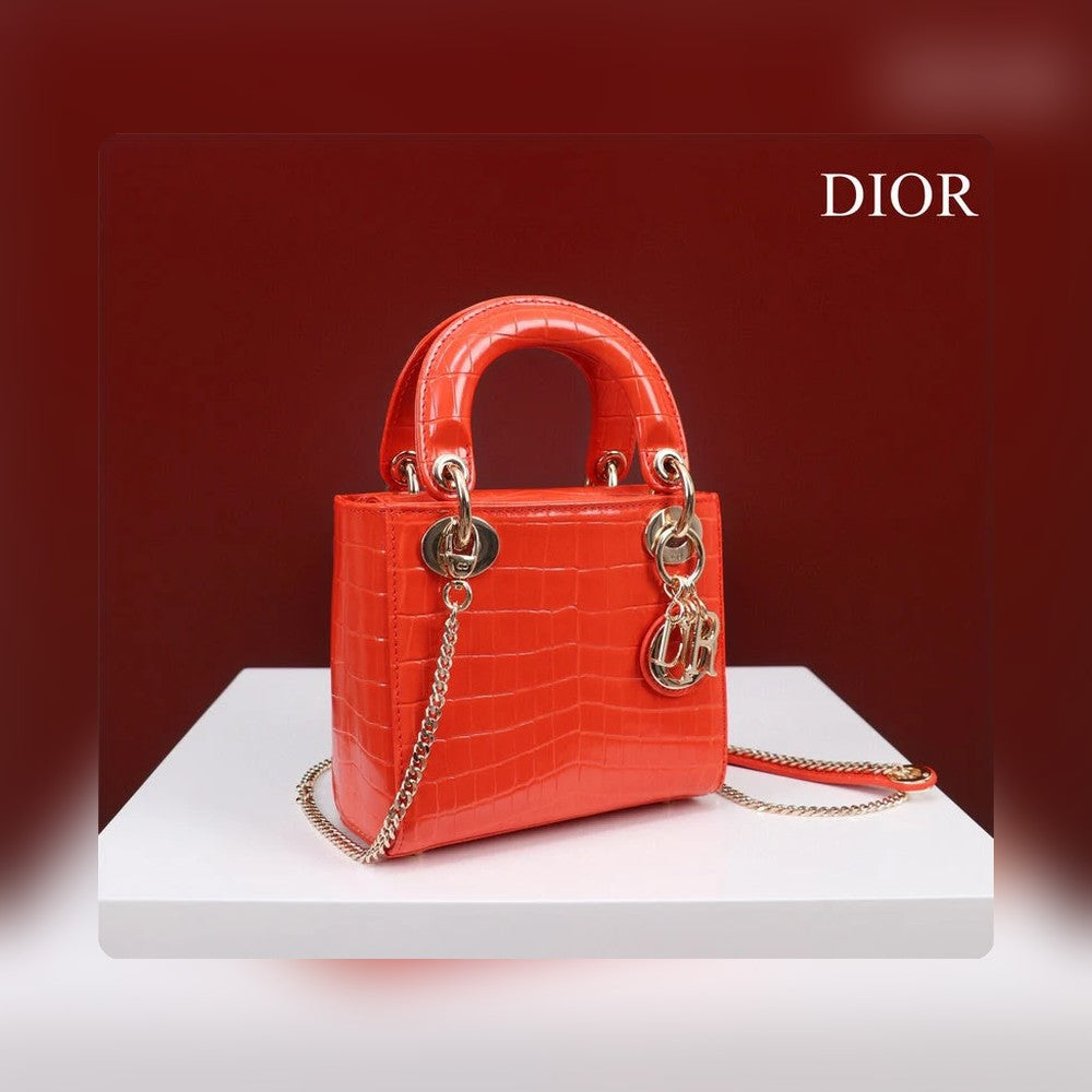 Anum Bags Detail