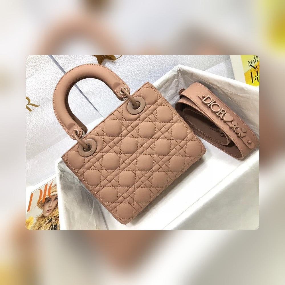 Anum Bags Detail