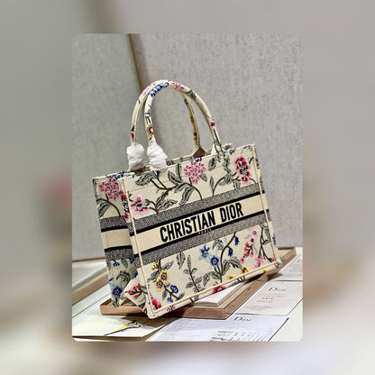 Anum Bags Detail