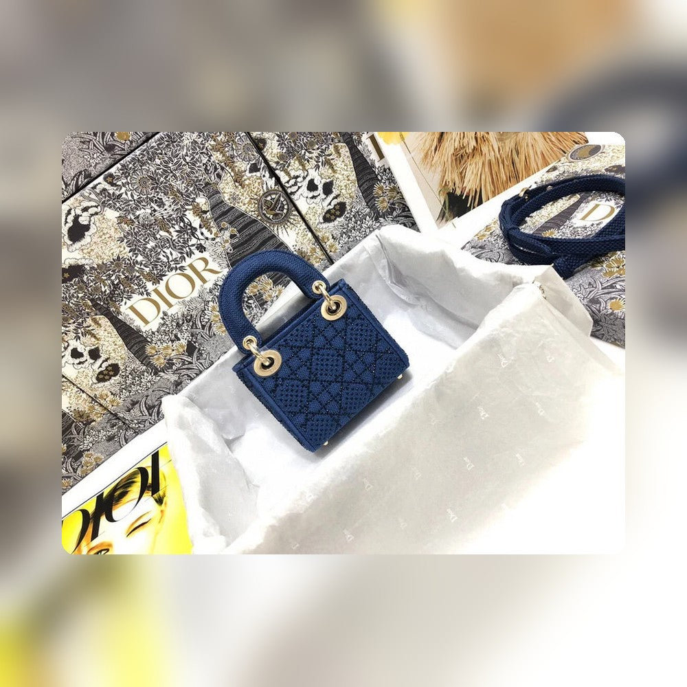 Anum Bags Detail