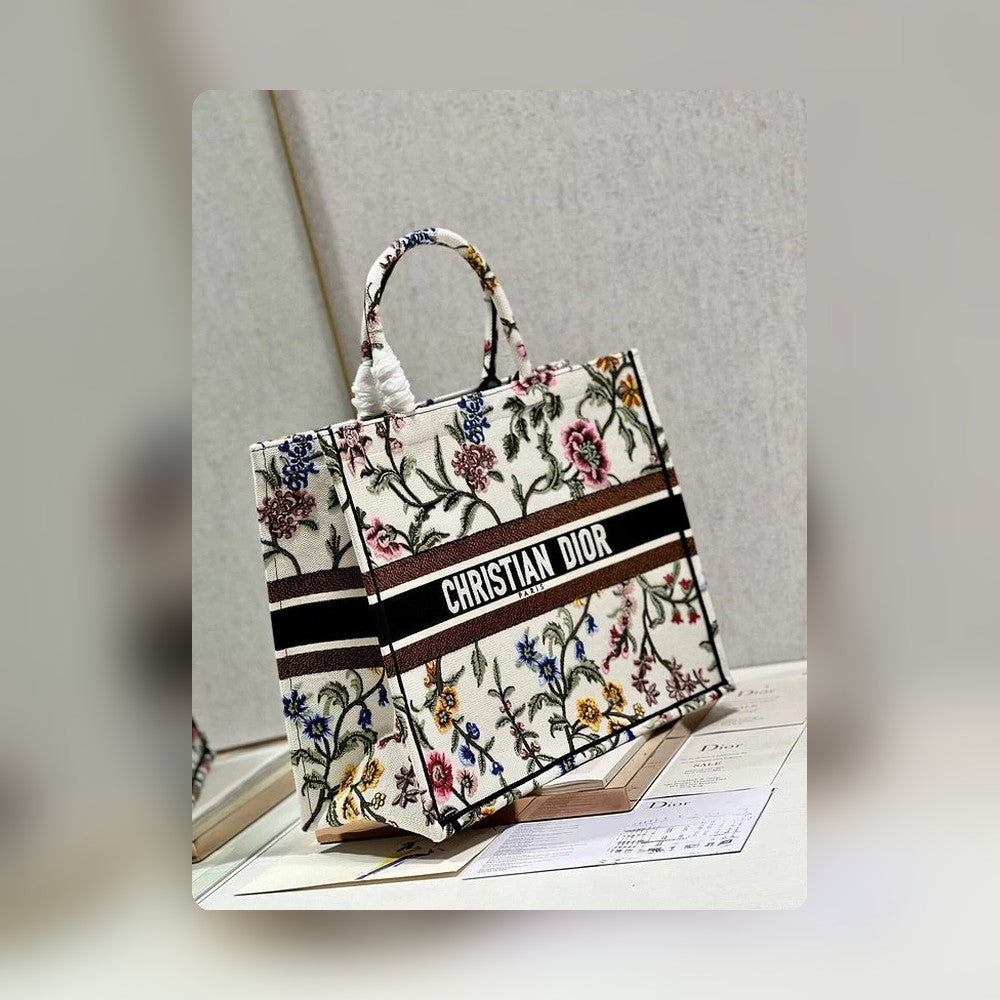 Anum Bags Detail