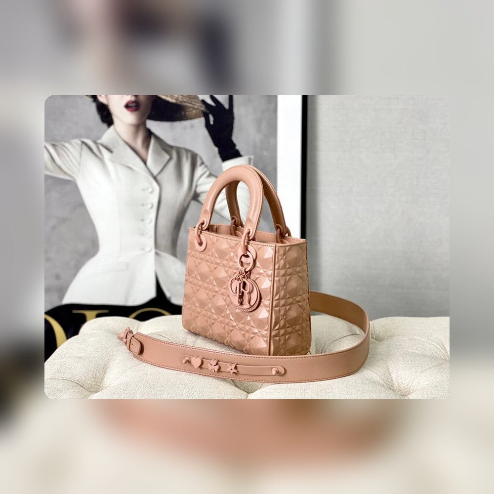 Anum Bags Detail
