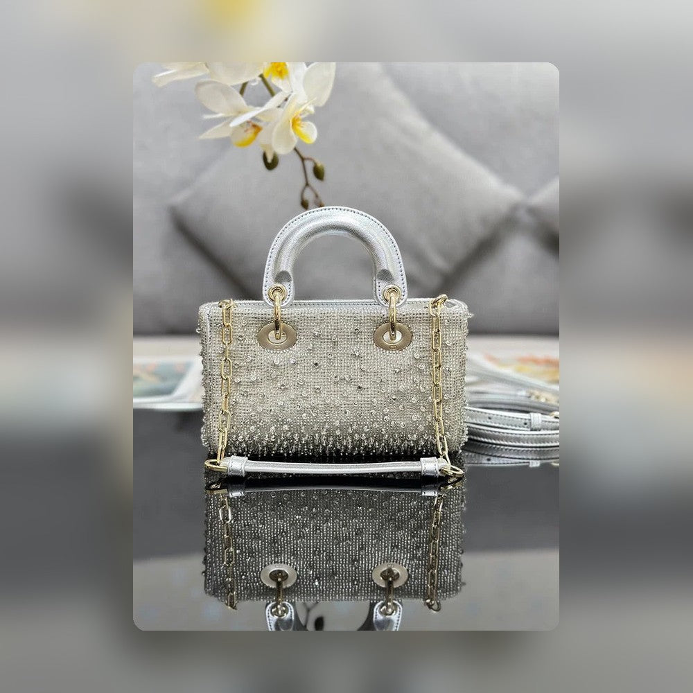 Anum Bags Detail