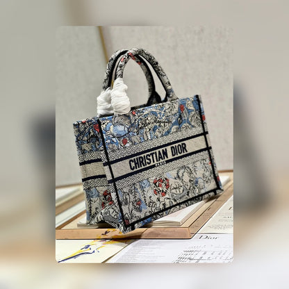 Anum Bags Detail