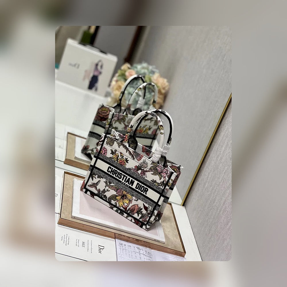 Anum Bags Detail