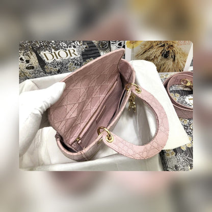 Anum Bags Detail