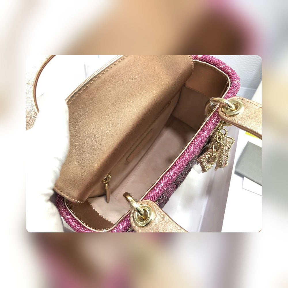 Anum Bags Detail