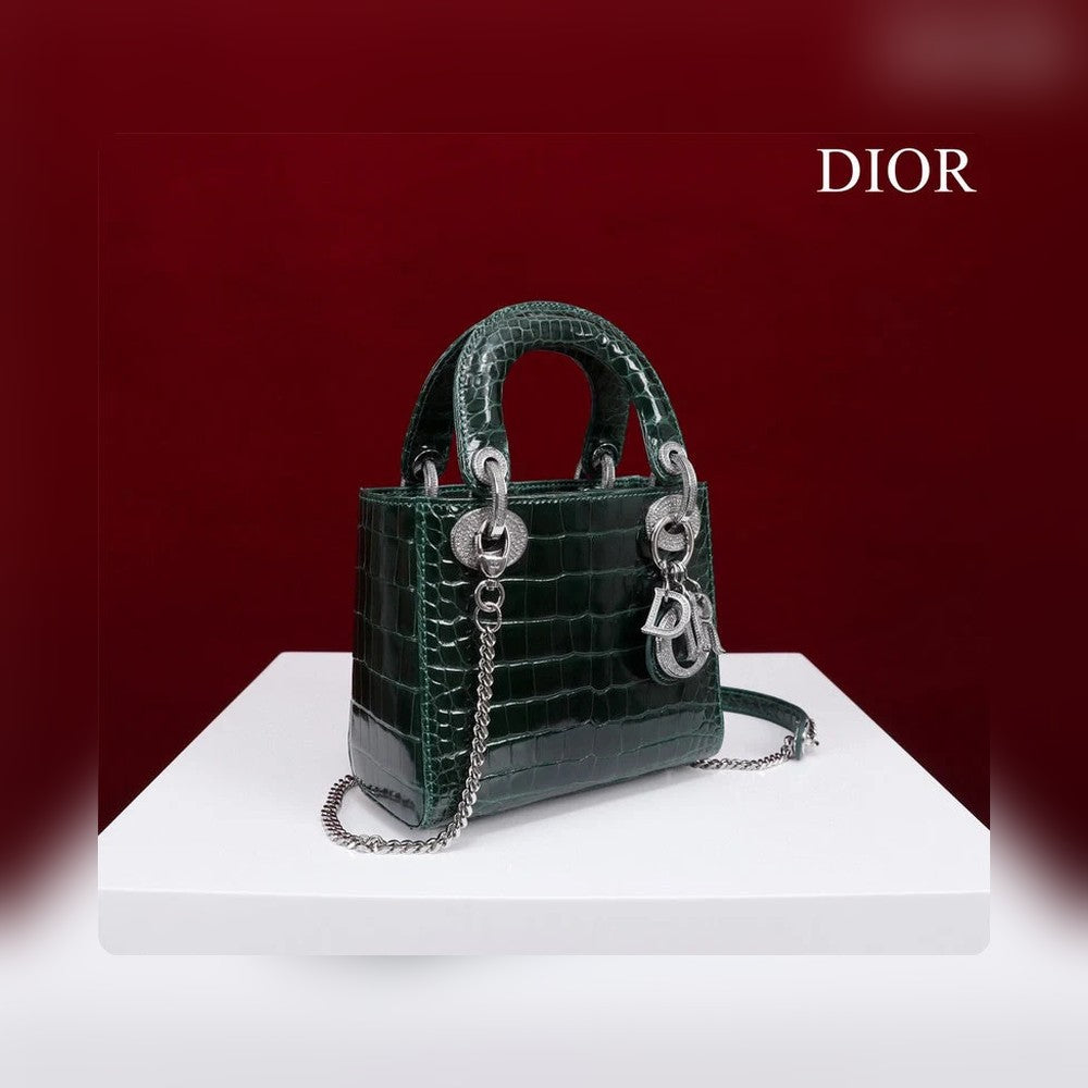 Anum Bags Detail
