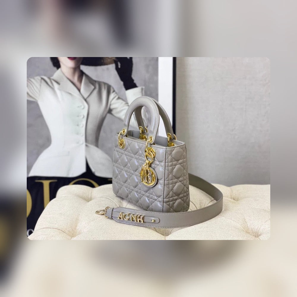 Anum Bags Detail