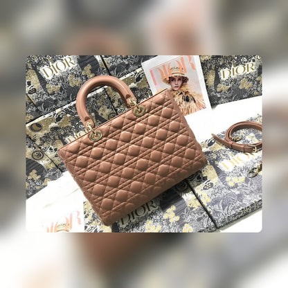 Anum Bags Detail