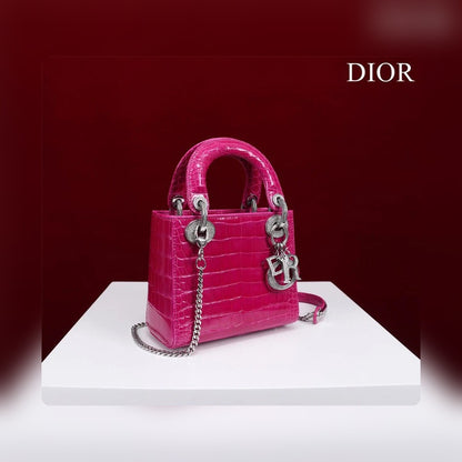 Anum Bags Detail