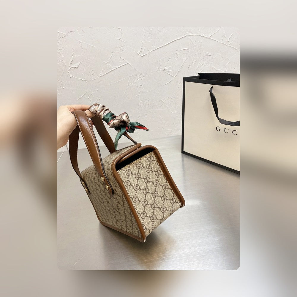 Anum Bags Detail