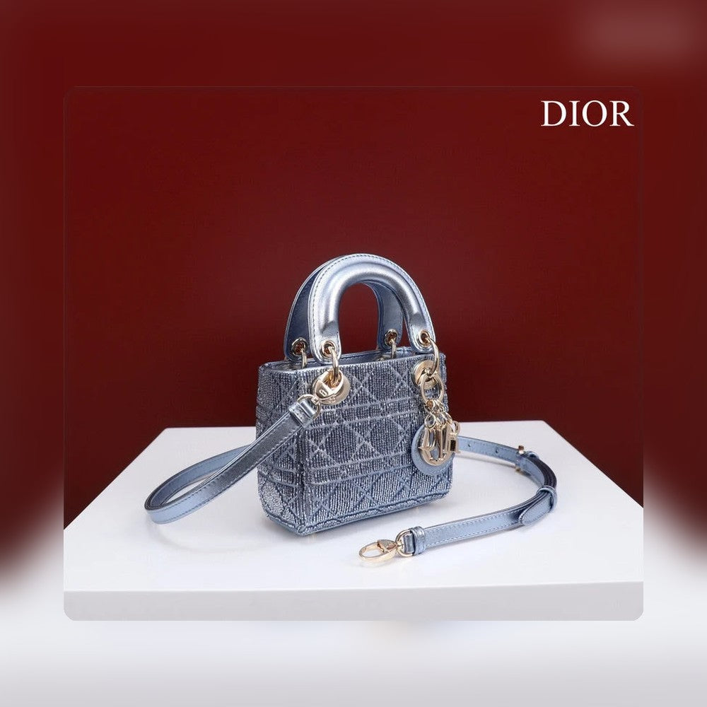 Anum Bags Detail