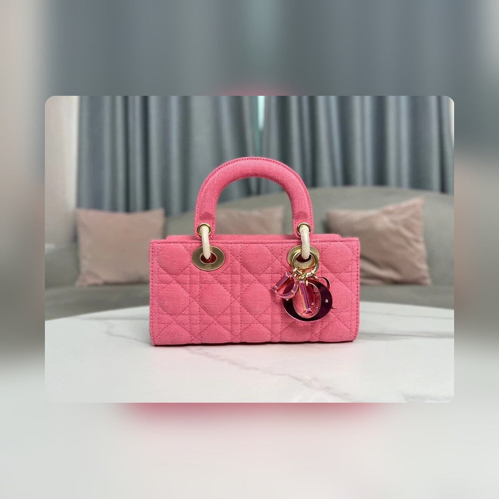 Anum Bags Detail