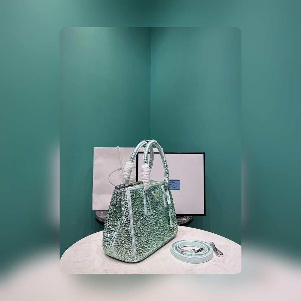 Anum Bags Detail