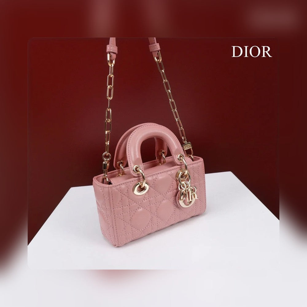 Anum Bags Detail