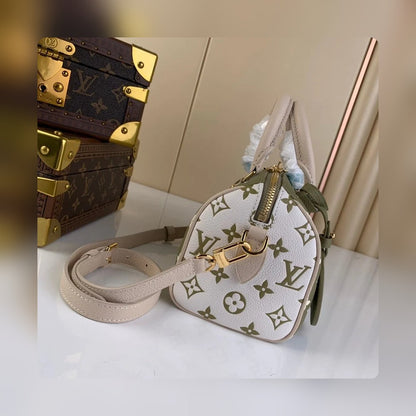 Anum Bags - High-Quality Designer Products for You - AFFORDABLE LUXURY BAGS - 16566