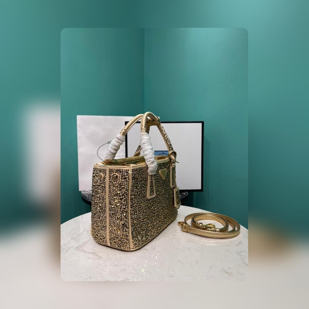 Anum Bags Detail