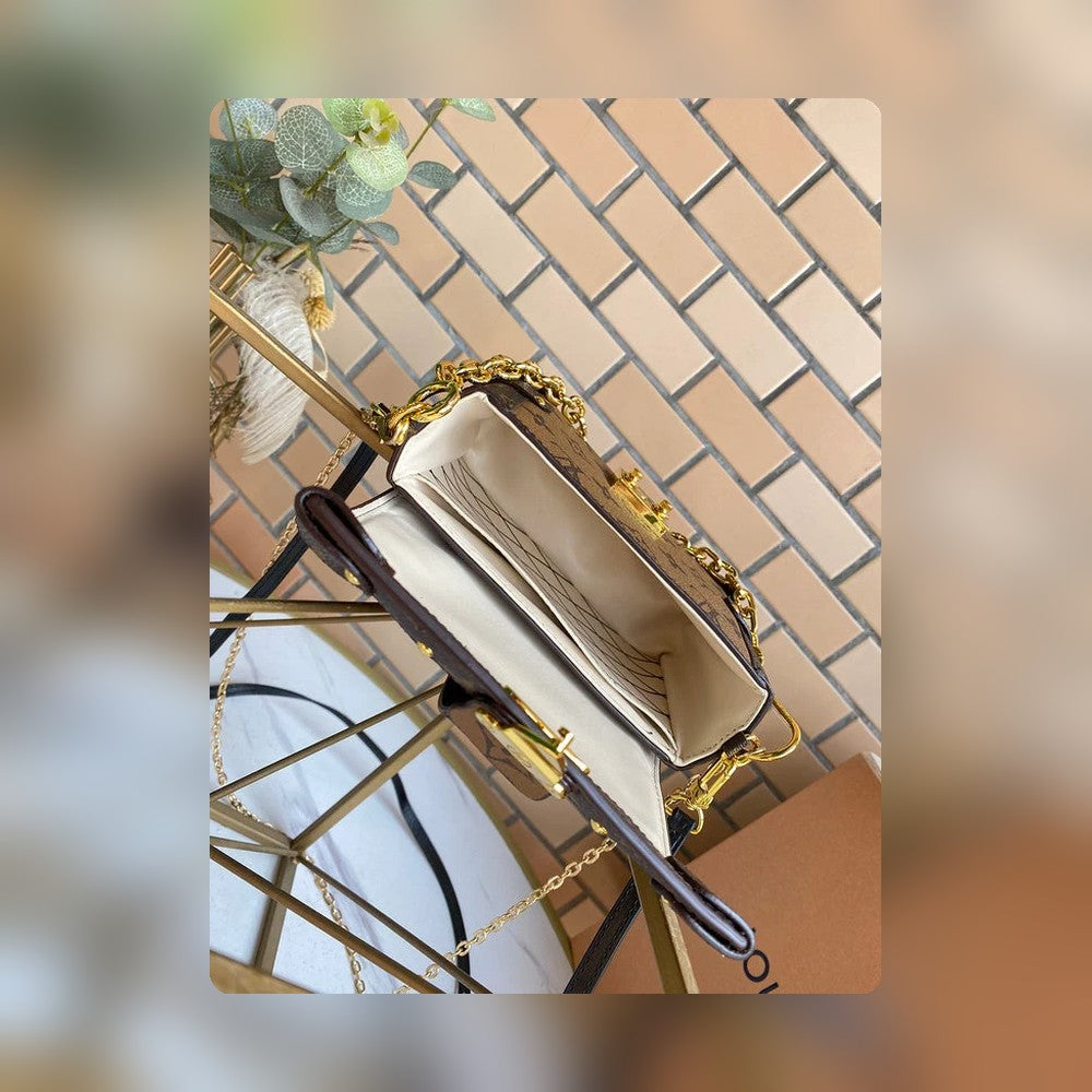 Anum Bags Detail