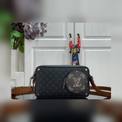 Anum Bags Detail