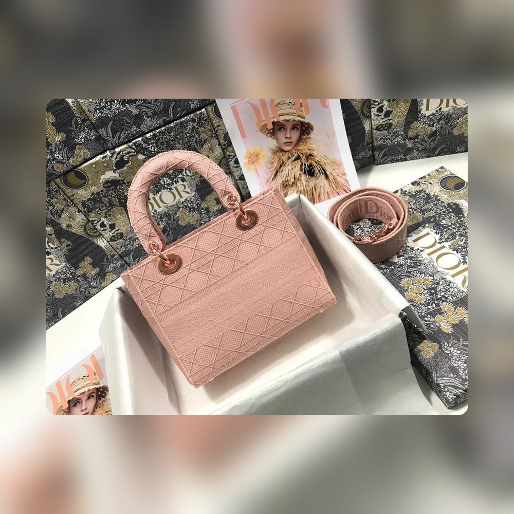 Anum Bags Detail