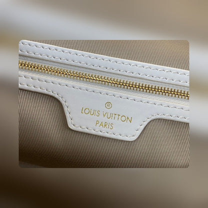 Anum Bags ln Luxury Bag --56030