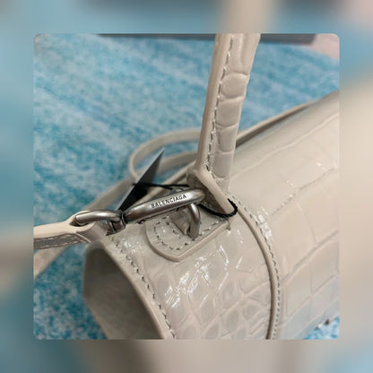 new-luxury-designer-bags-nm24071