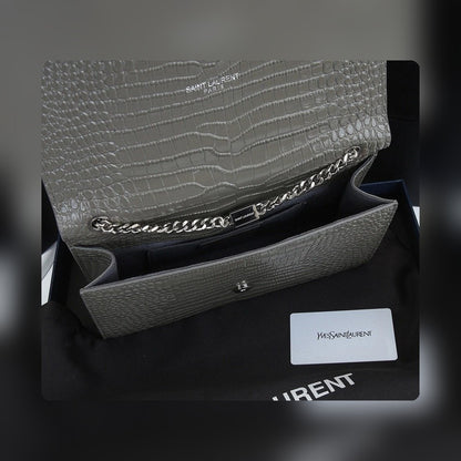 Anum Bags Detail