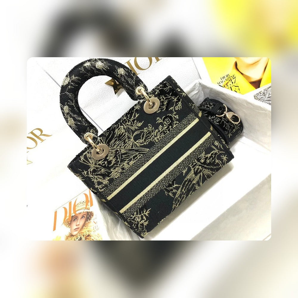 Anum Bags Detail