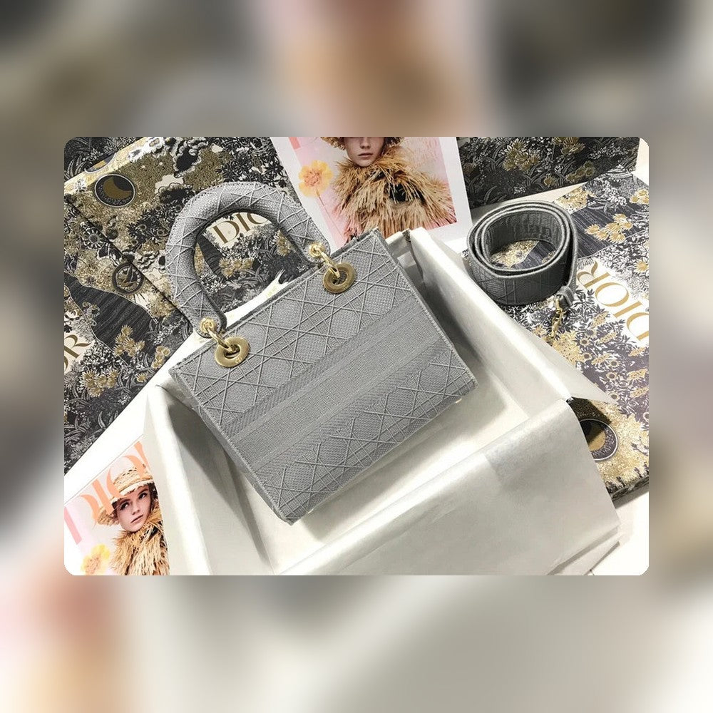 Anum Bags Detail