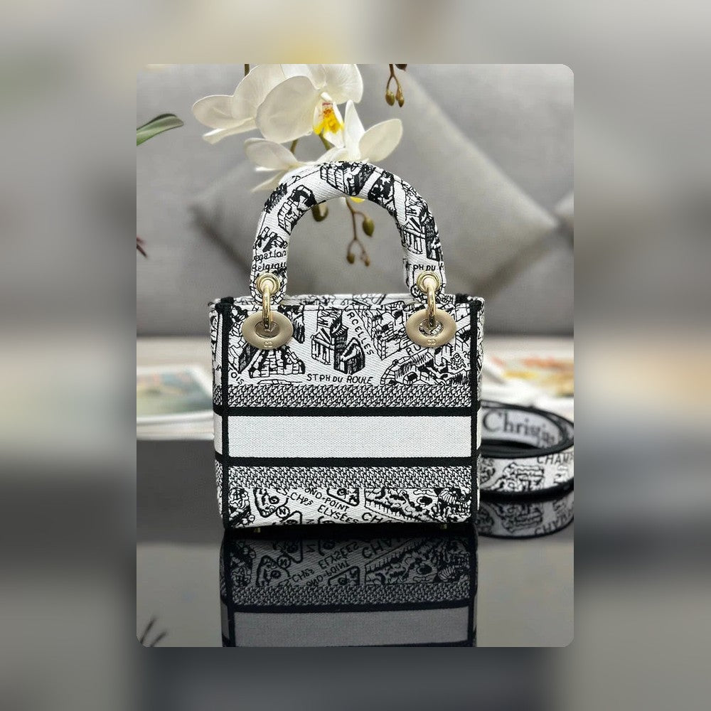 Anum Bags Detail